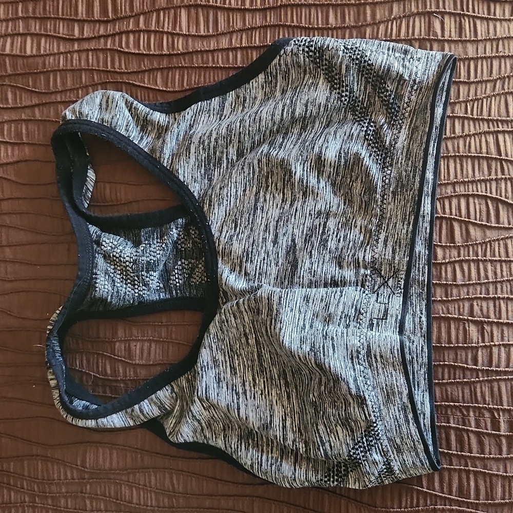 4 Sports bra small